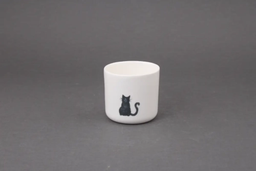 Czarny kot Czynie Ceramics kubek bez ucha  