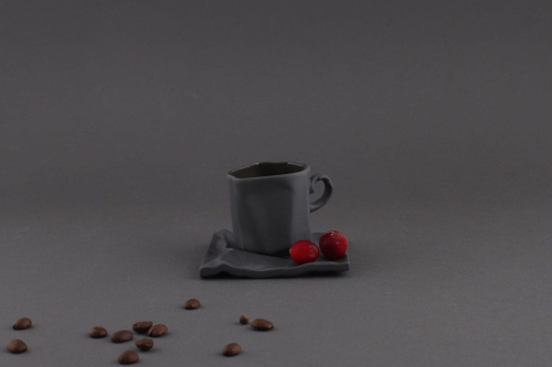 Filiżanka Pogięta espresso ze spodkiem czarna